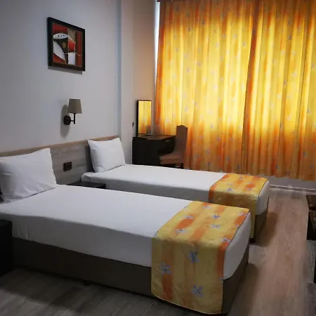 Hotel Парк-Хотел Ривър/Park Hotel River Lom
